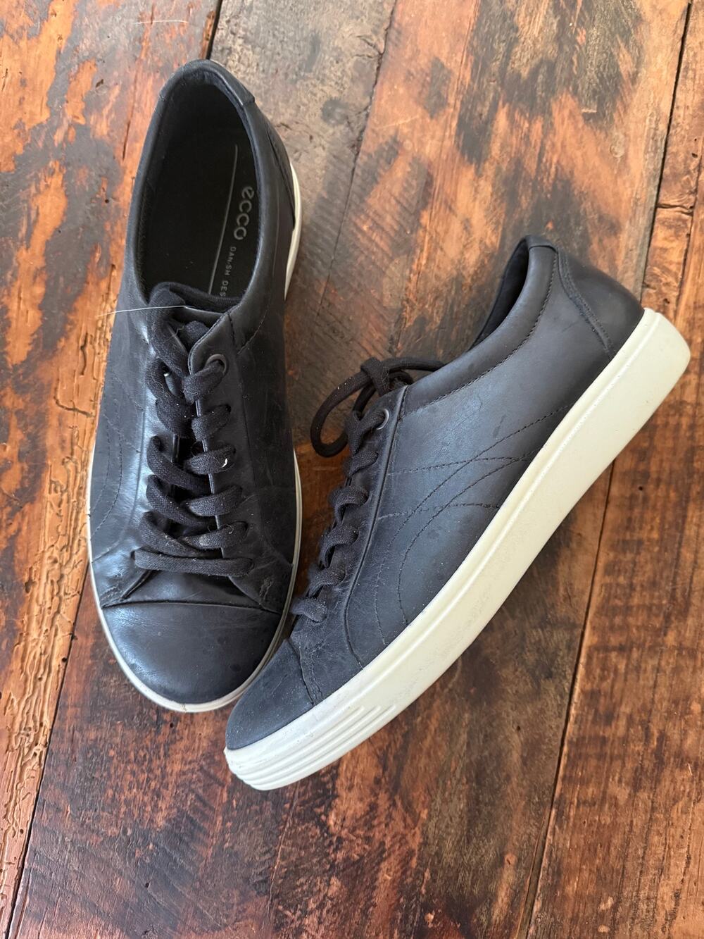 ECCO Black Classic Sneaker Lace Up Size 8